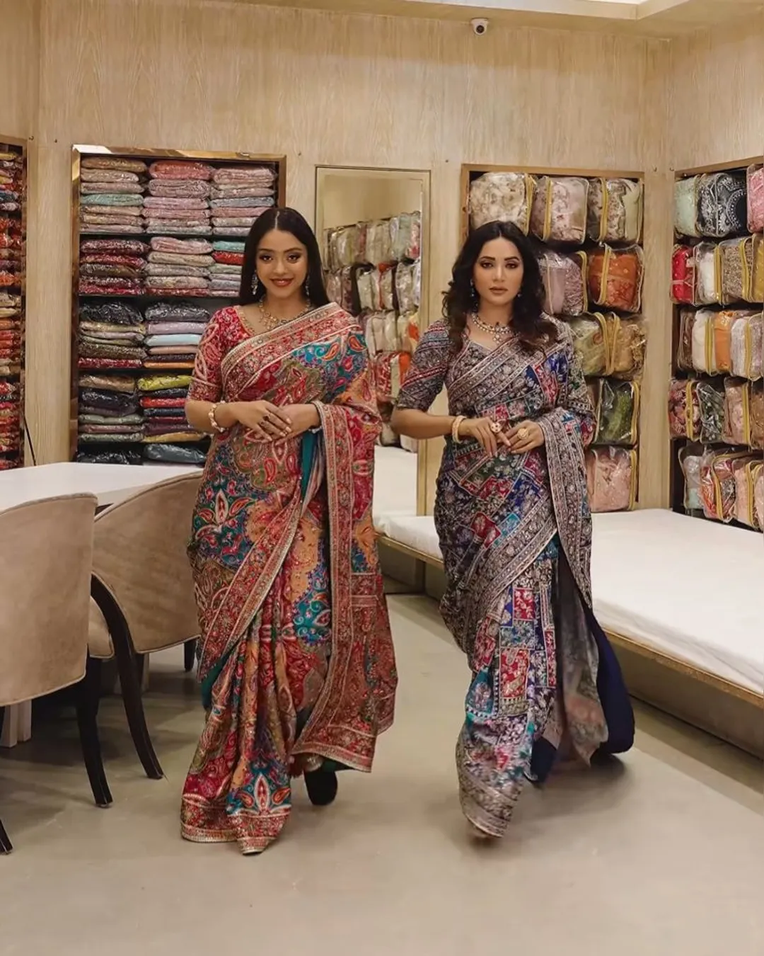 Crepe Silk Digital Print Saree with Real Mirror Work & Latkan Border video