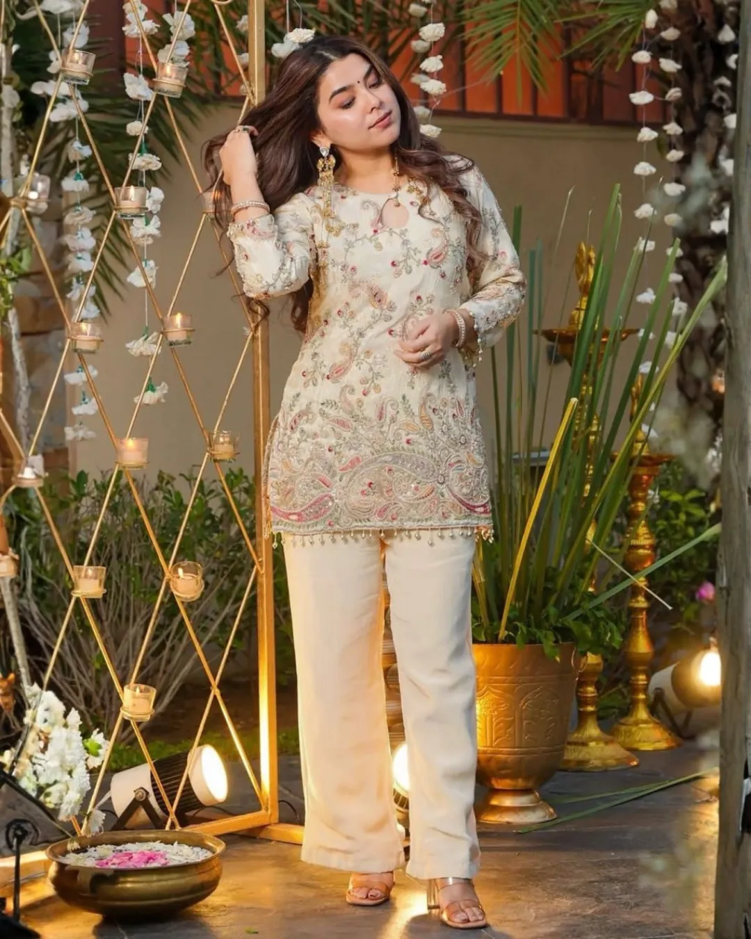 Heavy Crepe Silk Embroidered Kurta Pant Set – Elegant Ethnic Wear video